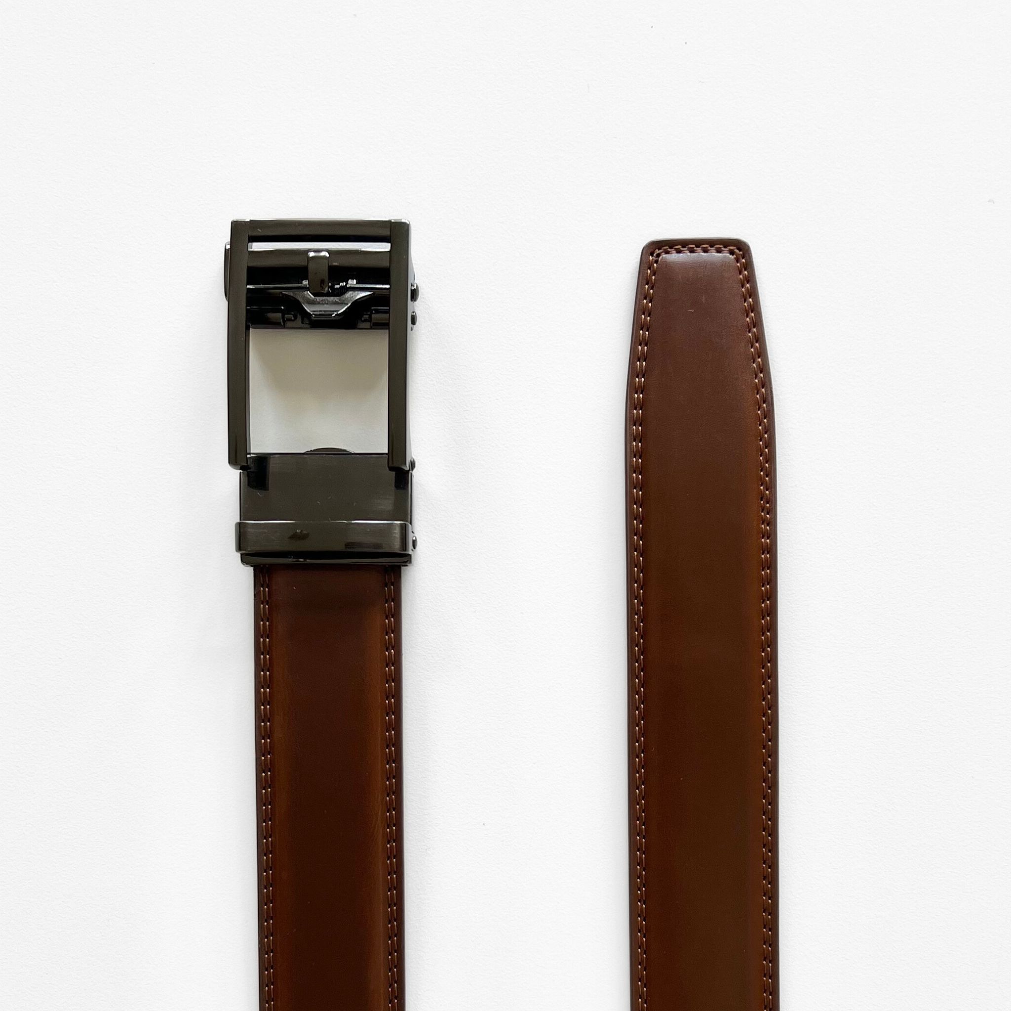 GAVESÆT #3 – 4 x Læderbælte med personlig indgravering