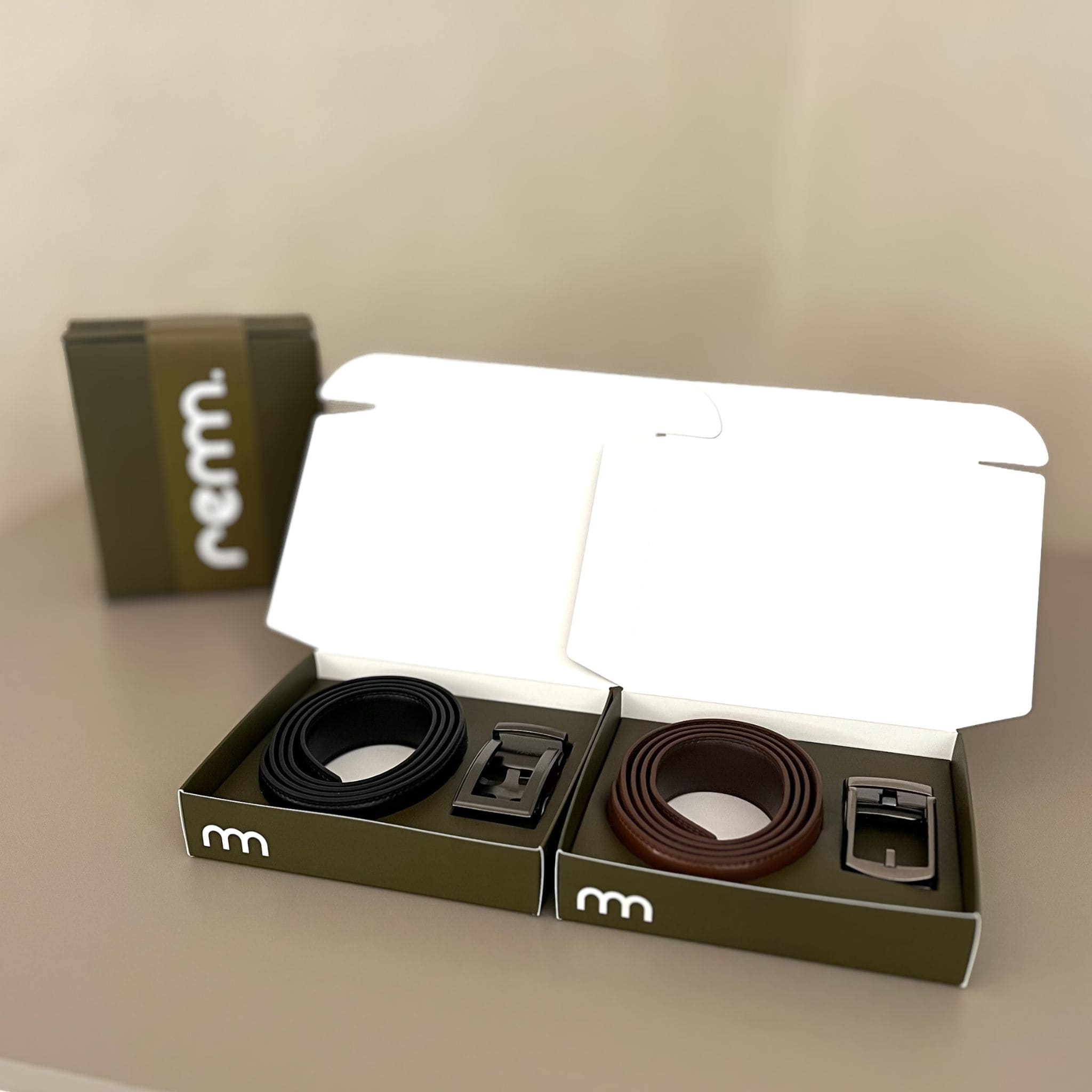 GAVESÆT #2 – 2 x Læderbælte med personlig indgravering