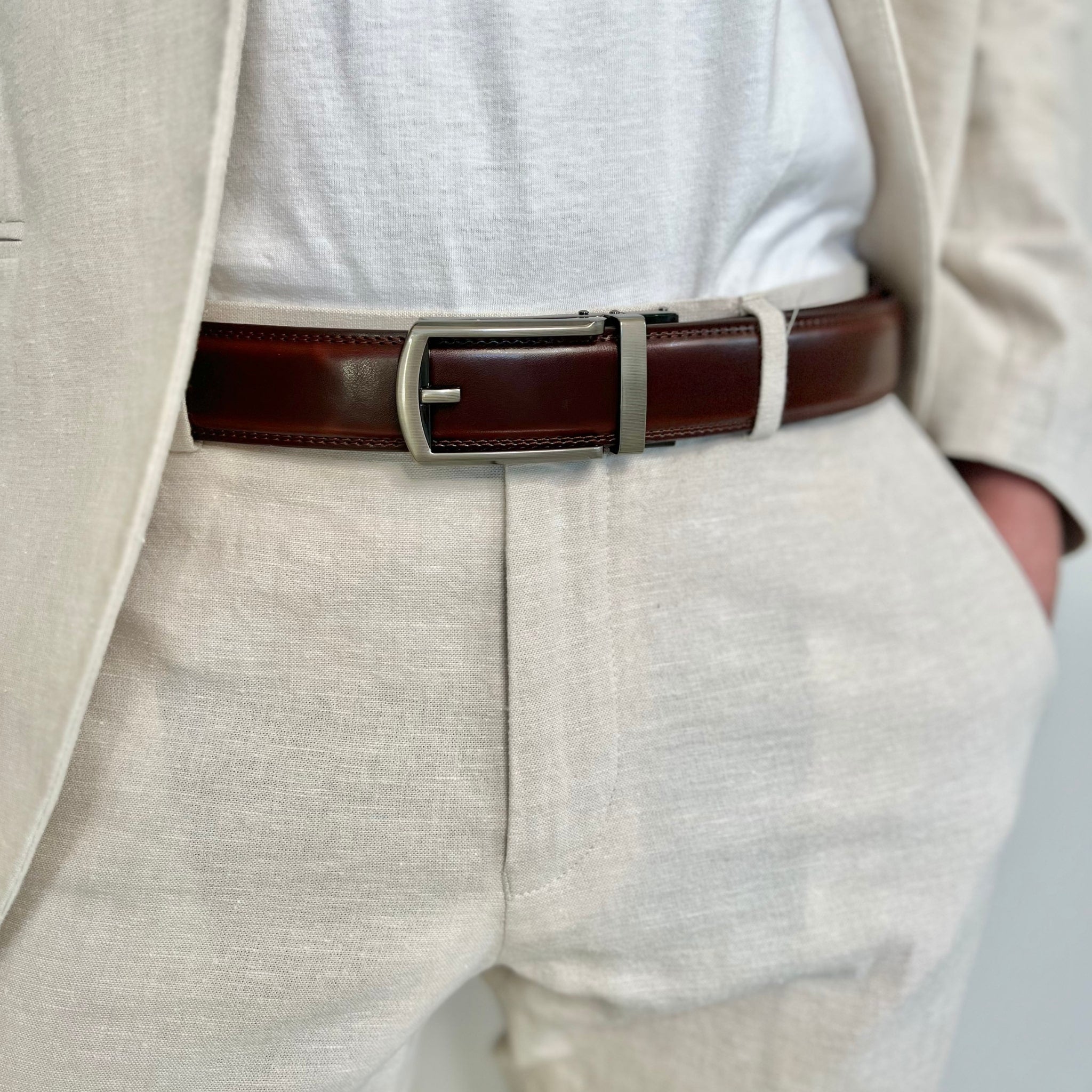 Læderbælte uden huller med personlig indgravering