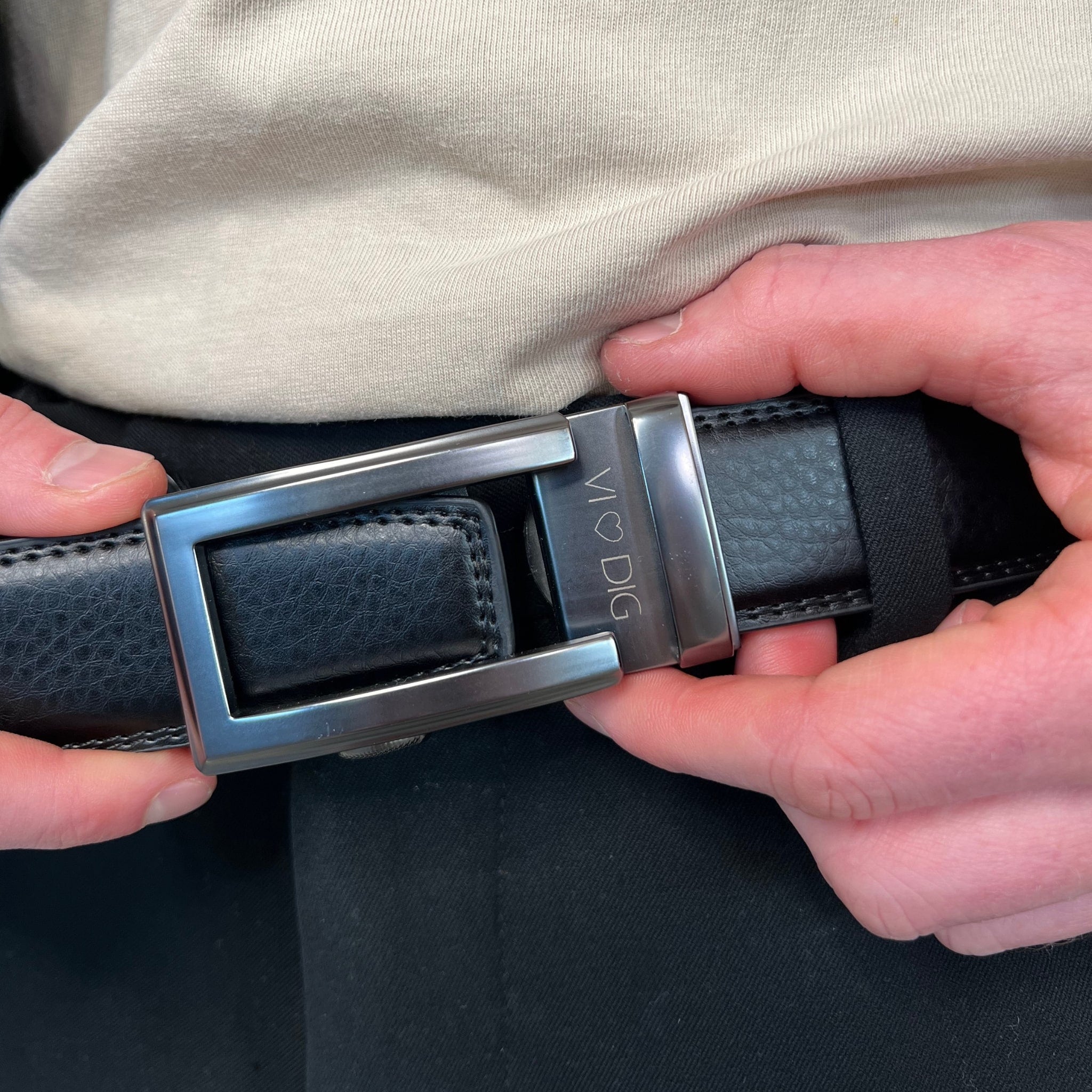 Læderbælte uden huller med personlig indgravering