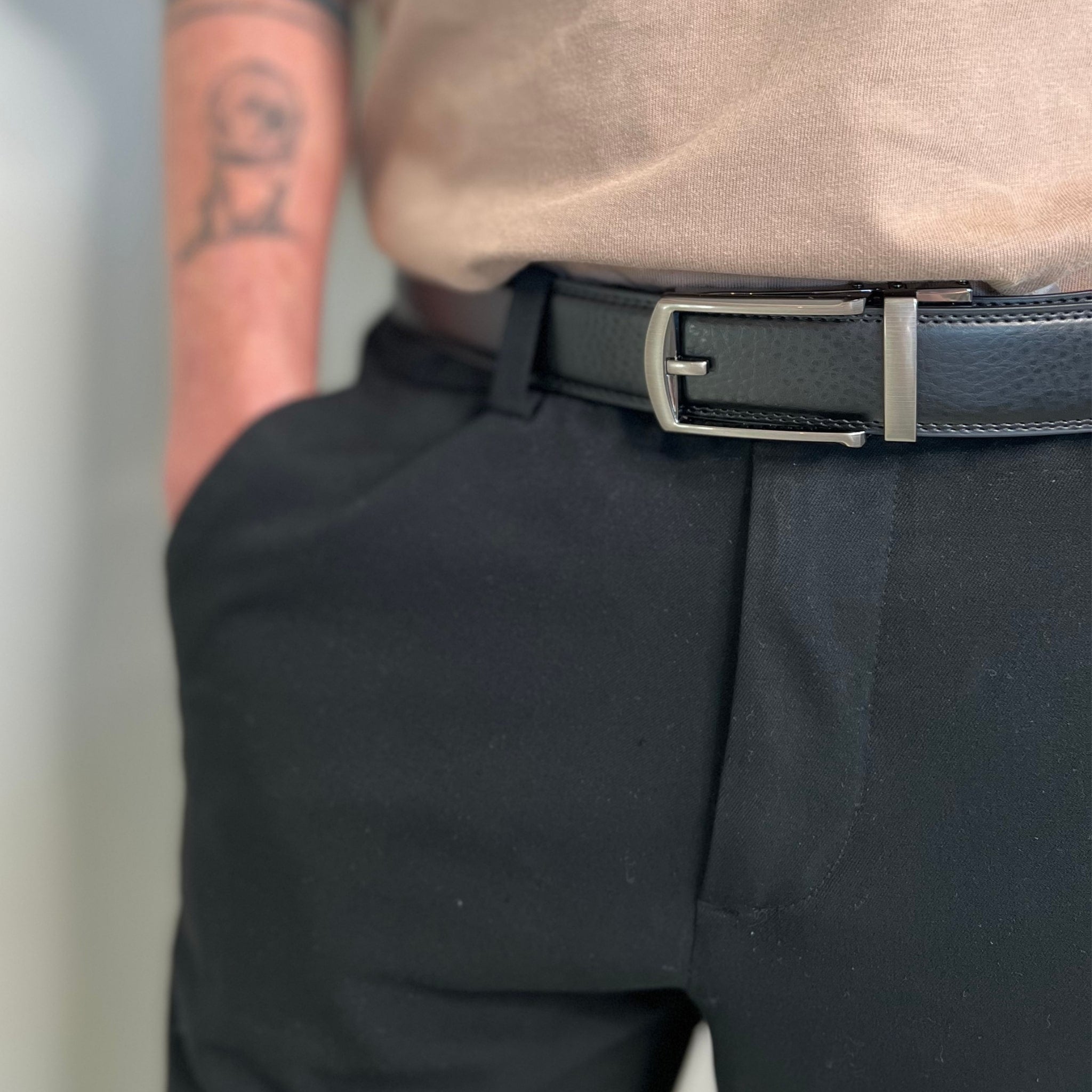 GAVESÆT #3 – 4 x Læderbælte med personlig indgravering